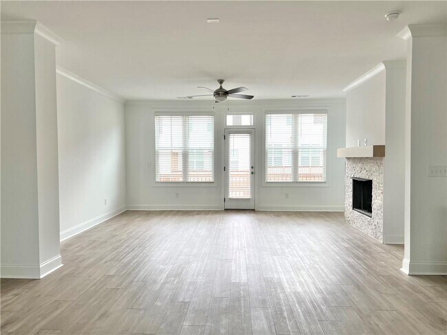 Building Photo - 1651 Wellborn Walk