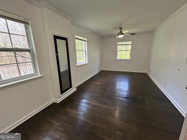 Building Photo - 5 Indianola Dr