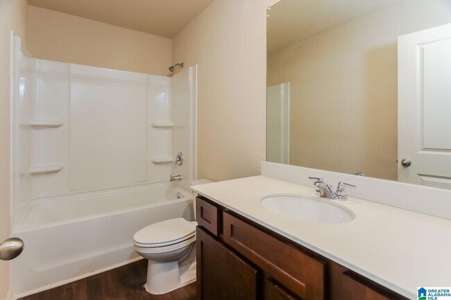Building Photo - 275 Smith Glen Dr