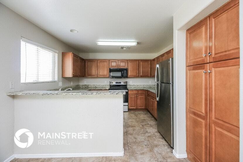 Building Photo - 31805 N Sundown Dr