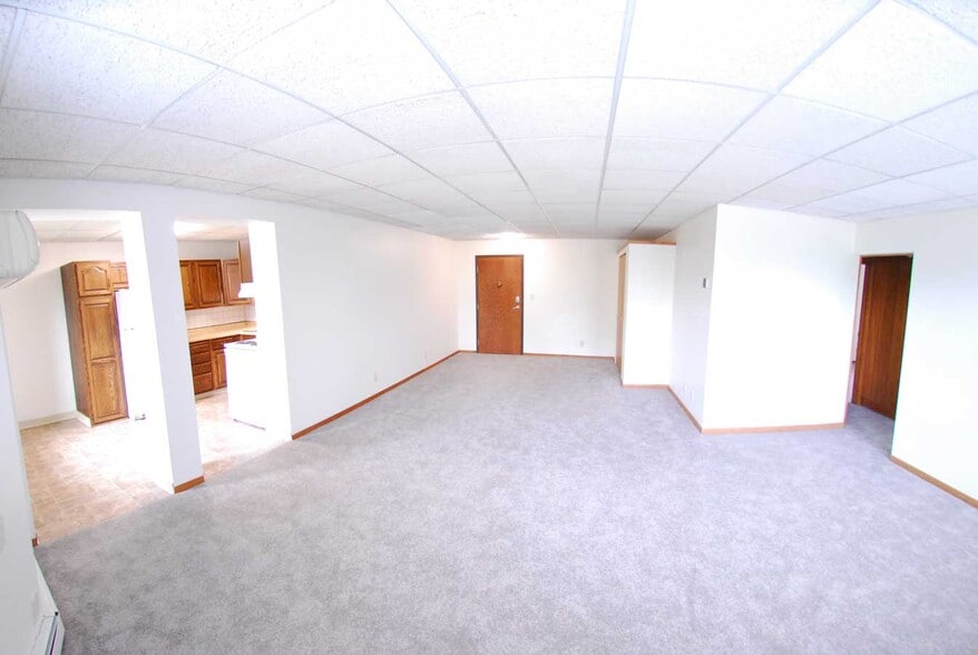 Apt. 28 Living Room - Lincoln Apartments LLC