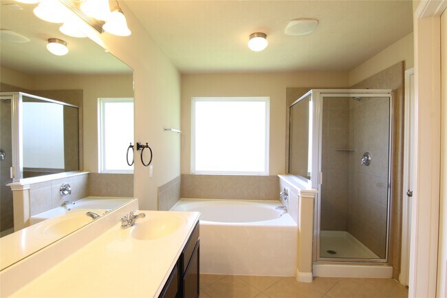 Building Photo - 3431 Lilac Ranch Dr