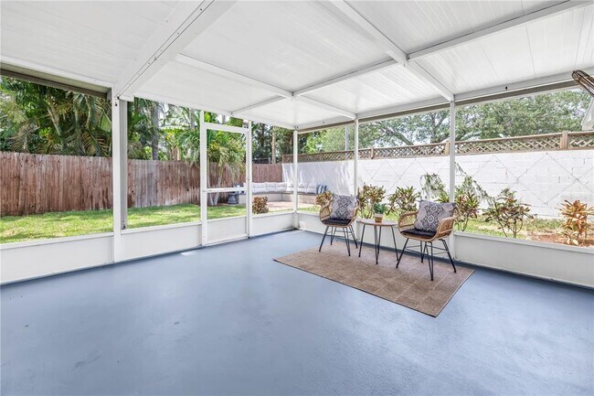 Building Photo - 3709 W Santiago St