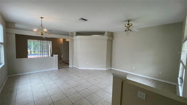 Building Photo - 6214 White Clover Cir