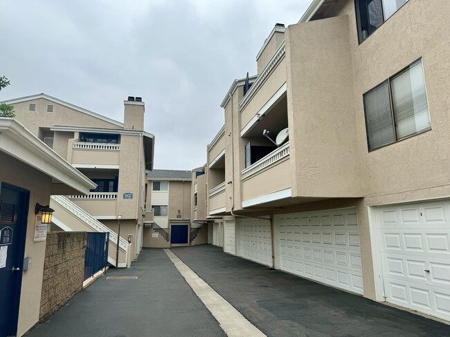 Building Photo - 5655 Riley St