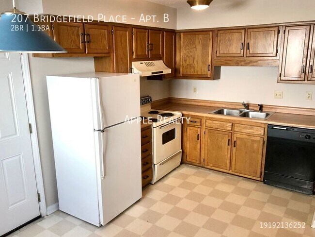 Building Photo - 207 Bridgefield Pl