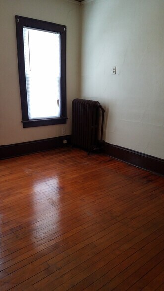 Building Photo - 1458 S 79th St