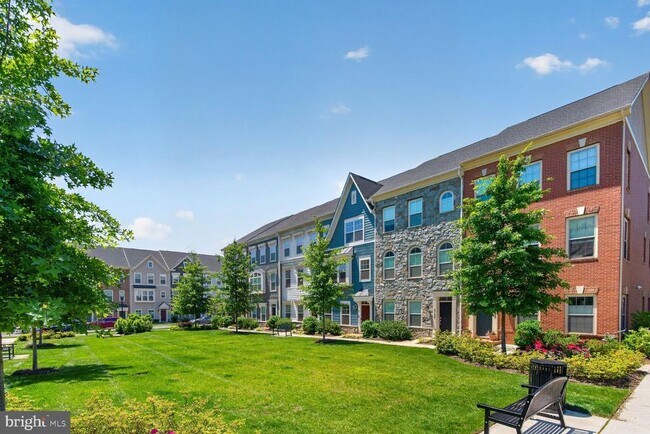 Building Photo - 5128 Ridgeview Retreat Dr