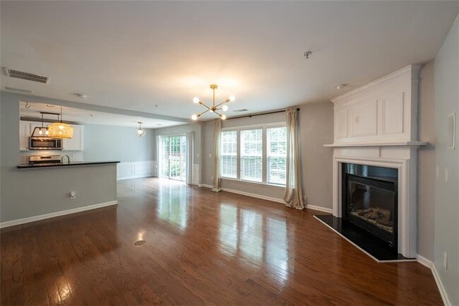 Building Photo - 331 Balaban Cir