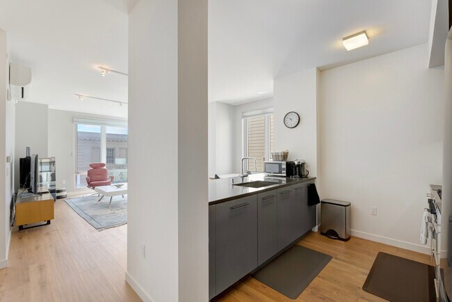 Building Photo - 11 Rose St