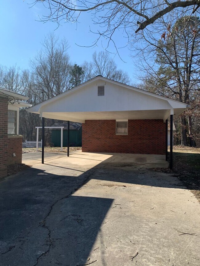 Primary Photo - 3 bedroom Salisbury home