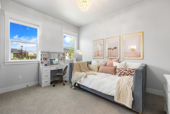 Building Photo - 7940 W Mirror Pond Dr