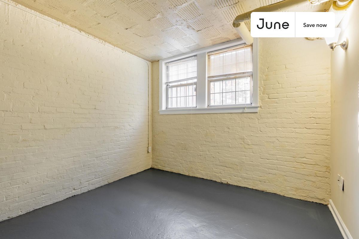 Building Photo - 1811 S Street NorthWest