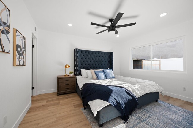 Building Photo - 7160 Alsacia St