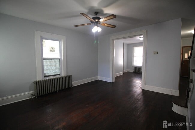 Building Photo - 417 Elmer St