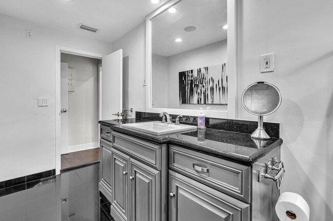 Building Photo - 746 NE 16th Terrace