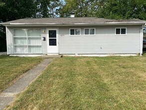 Building Photo - 3 Bed / 1.5 Bath Home located in Lawrence Township!