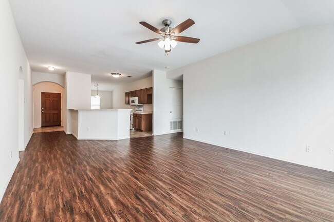 Building Photo - $1850 3/2/2 with office/flex space in family friendly neighborhood in Forney!