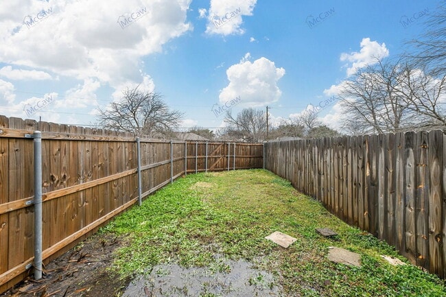 Building Photo - 207 Pate Orr Rd S