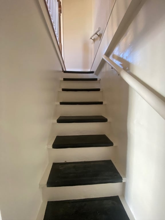 Building Photo - 315 High St