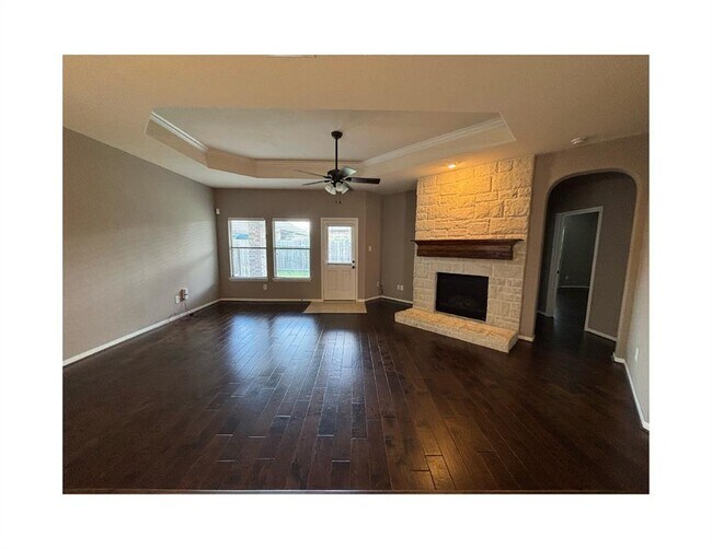 Building Photo - 15518 Huddleston Dr