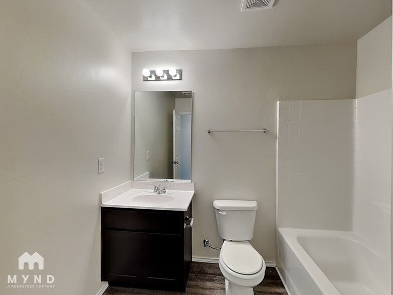 Building Photo - 12101 Jude Way