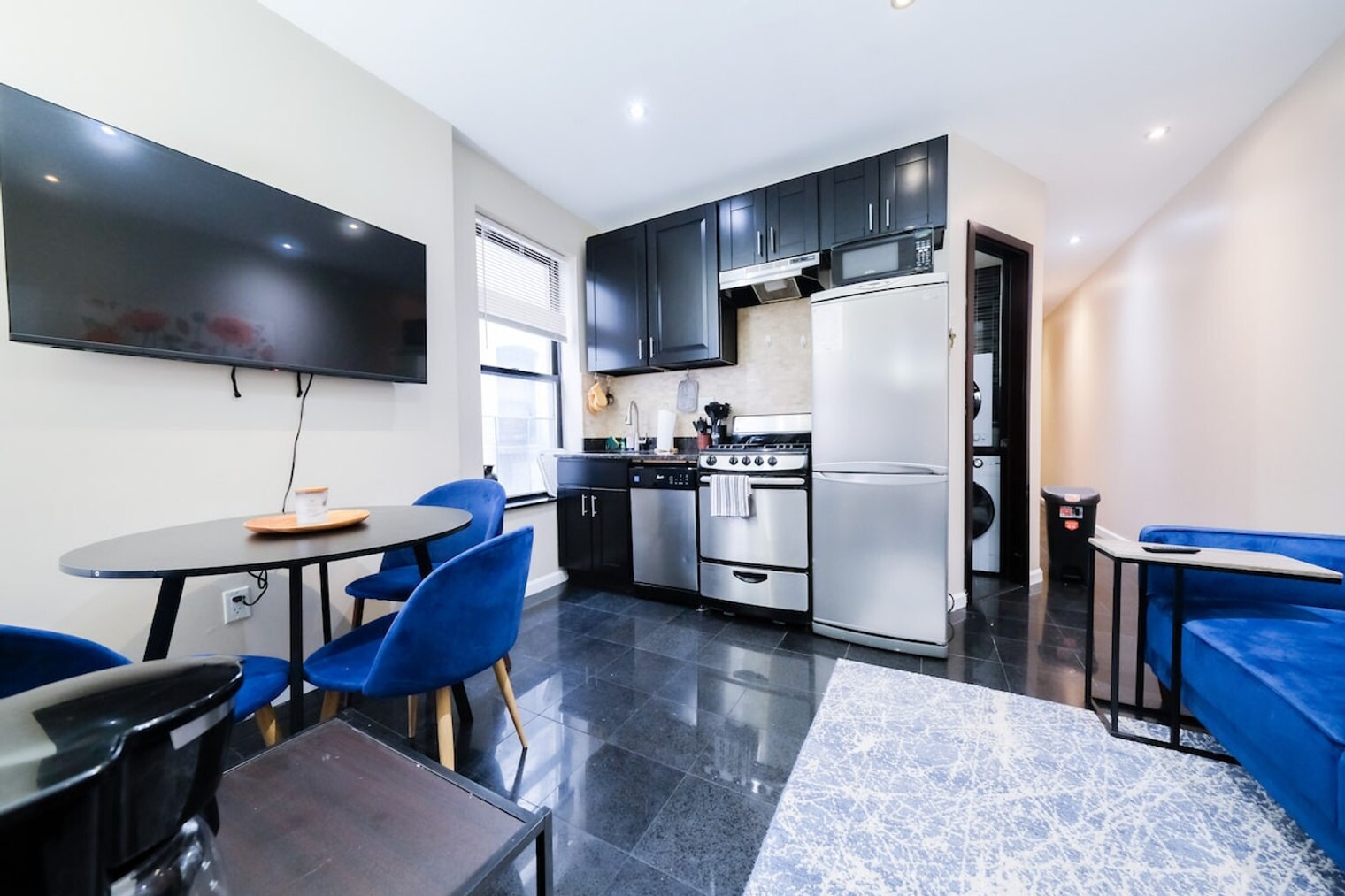 Building Photo - 5 W 101st St