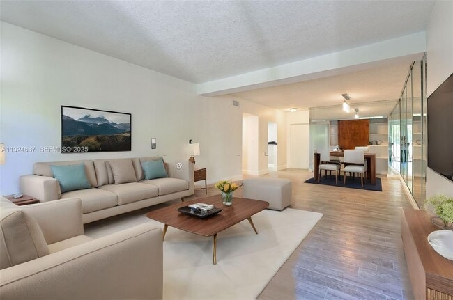 Building Photo - 1655 NE 115th St