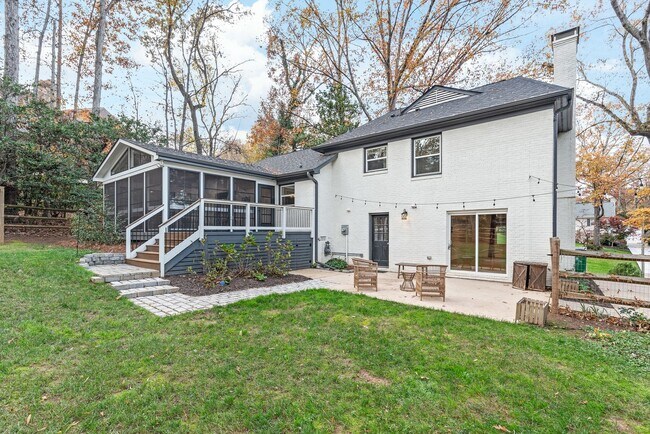 Building Photo - 3800 Terrebonne Ct