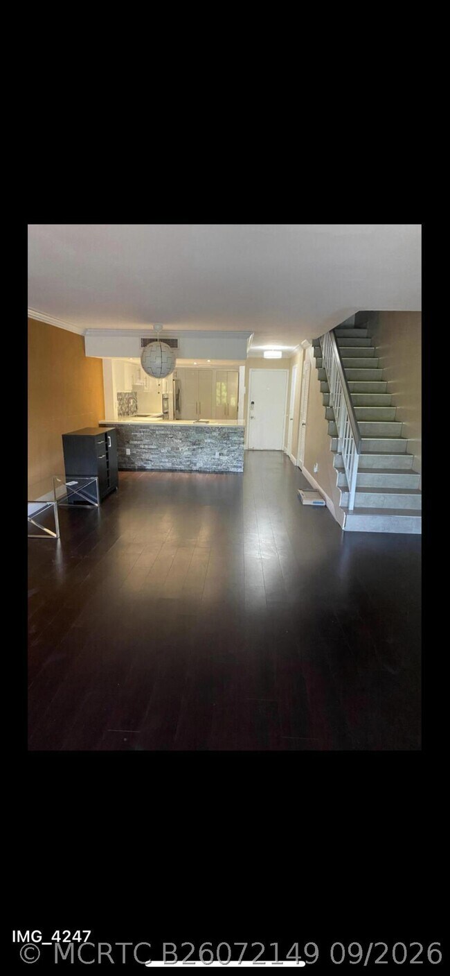 Building Photo - 6557 Racquet Club Dr