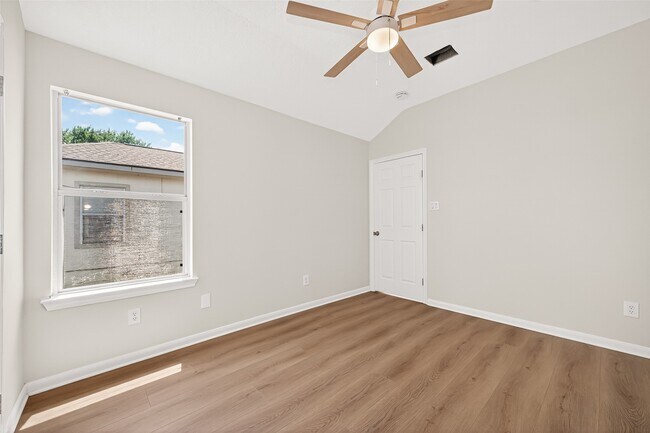 Building Photo - 4719 Cashel Cir