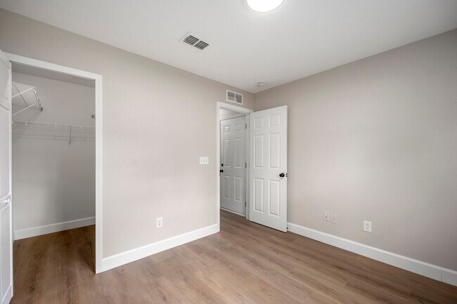Building Photo - Fully Renovated Samara Lakes Home with Stunning Water Views!