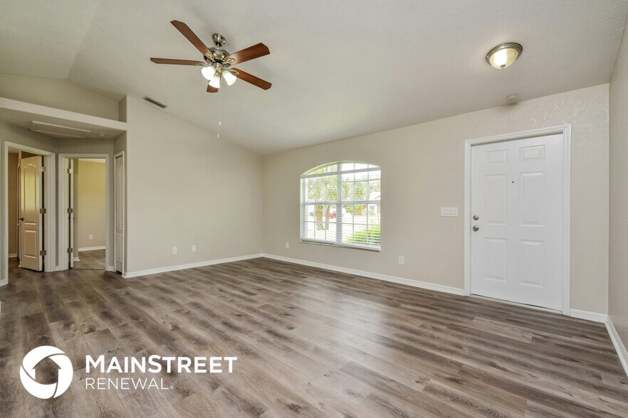 Building Photo - 2645 Vogler Ln