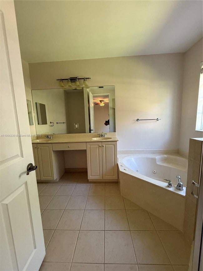 Building Photo - 7407 Briella Dr