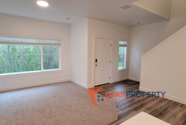 Building Photo - 1166 Haight Creek Loop