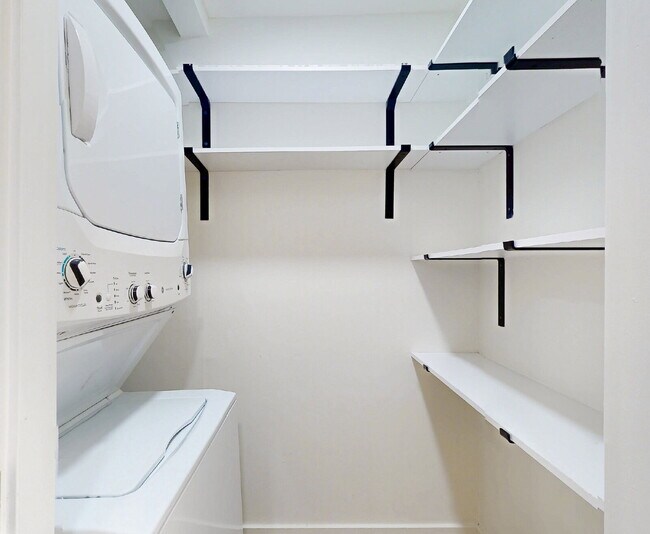 Building Photo - For Rent – Newly Renovated Modern Beach Du...