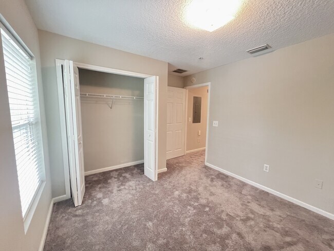 Building Photo - 6100 Maggies Cir