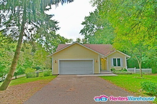 Building Photo - BEAUTIFUL 4BD/2BA HOME IN PLYMOUTH