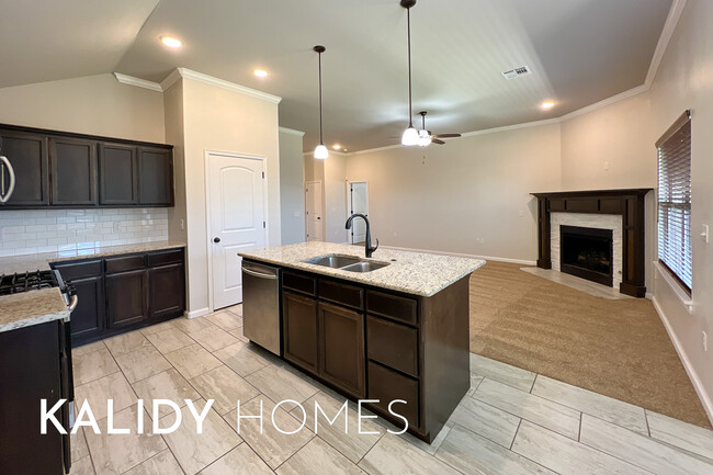 Building Photo - 4812 Crystal Hill Dr
