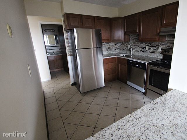 Building Photo - 103 McKnight Cir
