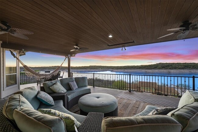 Building Photo - 3008 Point Cove