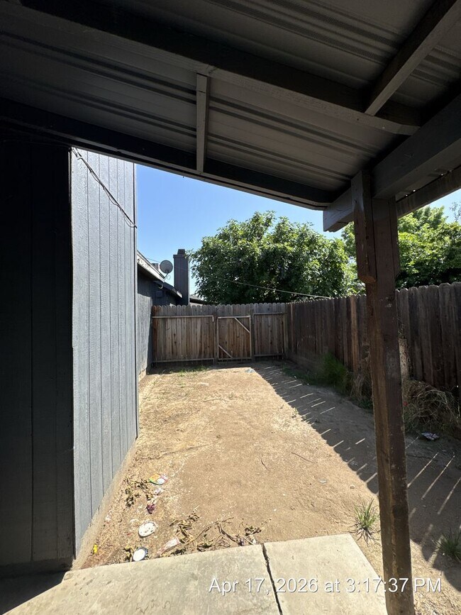 Building Photo - 3103