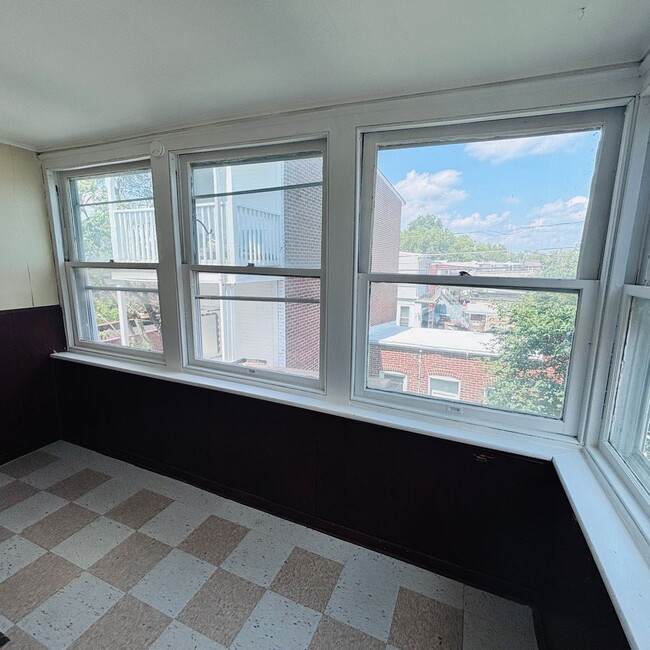 Building Photo - 1517 W Turner St