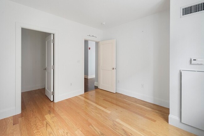 Building Photo - 116-128 Rantoul St