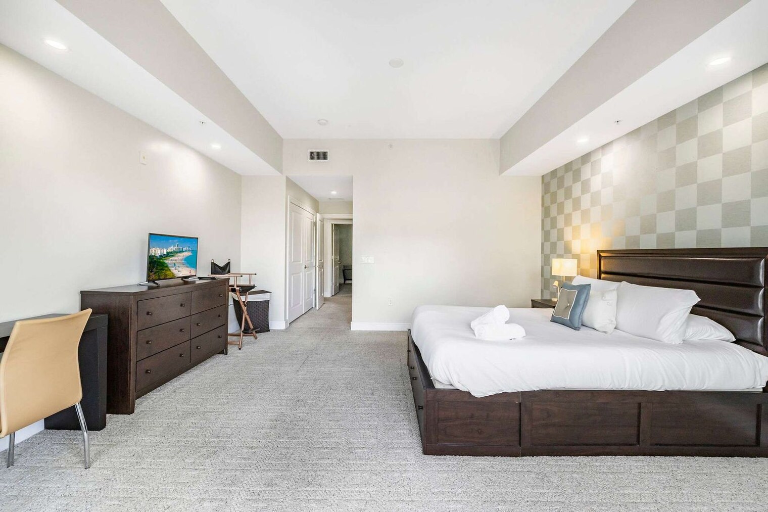 Building Photo - 5300 NW 87th Ave