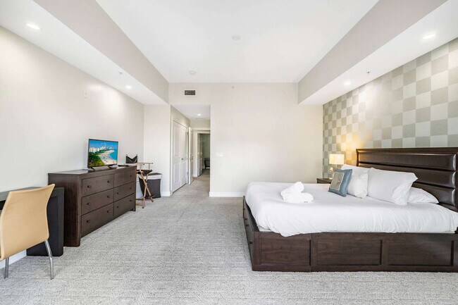 Building Photo - 5300 NW 87th Ave