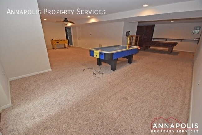 Building Photo - 1606 Stern Ct