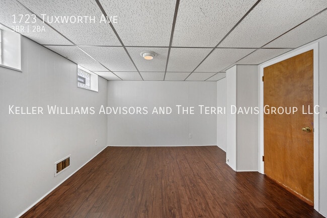 Building Photo - 1723 Tuxworth Ave