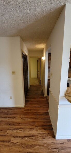 Building Photo - 1748 Port Dr