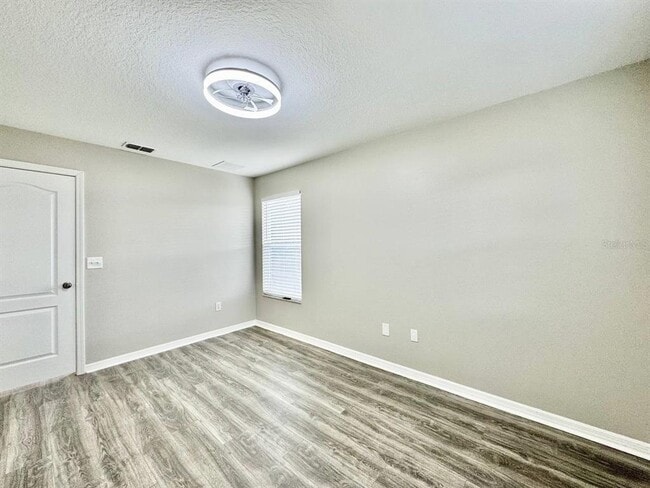 Building Photo - 12534 Chenwood Ave